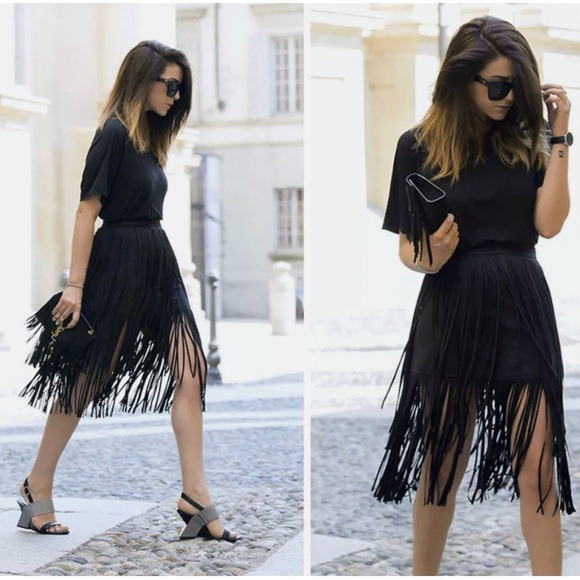 Zara Dresses & Skirts - BLOGGER FAVE Zara Suede flapper skirt / fringe skirt